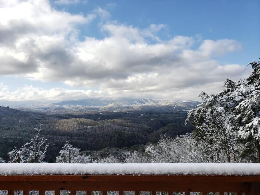Villa Yogi'S Den: Breathtaking Views! 3 Min To Dollywood, On 1 Acre! Sevierville Exterior foto