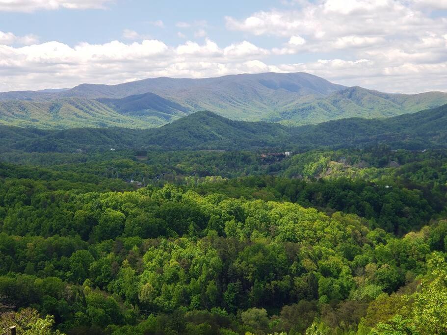 Villa Yogi'S Den: Breathtaking Views! 3 Min To Dollywood, On 1 Acre! Sevierville Exterior foto
