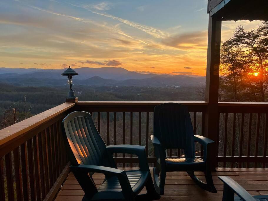Villa Yogi'S Den: Breathtaking Views! 3 Min To Dollywood, On 1 Acre! Sevierville Exterior foto