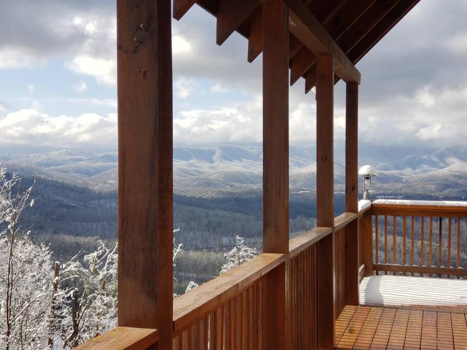 Villa Yogi'S Den: Breathtaking Views! 3 Min To Dollywood, On 1 Acre! Sevierville Exterior foto