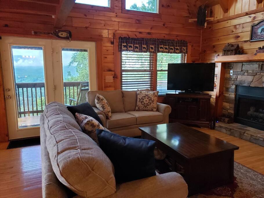 Villa Yogi'S Den: Breathtaking Views! 3 Min To Dollywood, On 1 Acre! Sevierville Exterior foto